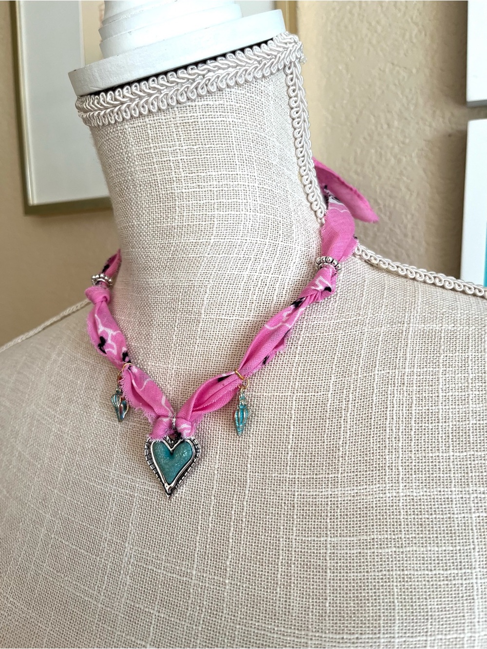 Pink Scarf Necklace with Turquoise Heart and Shell Charms - Picture 5 of 9